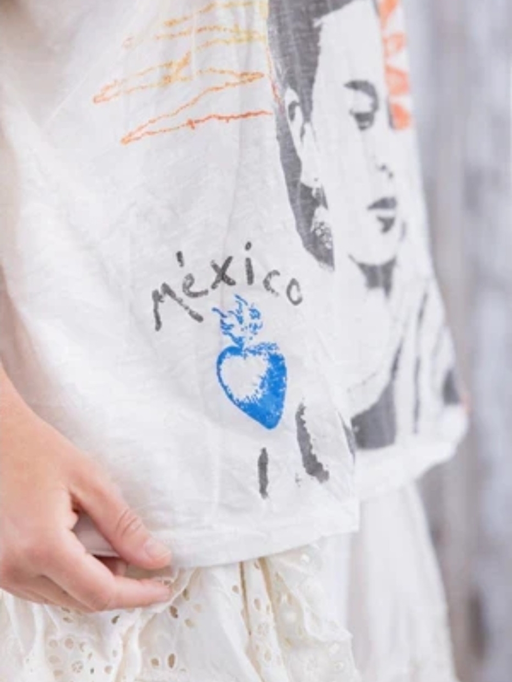 Magnolia Pearl Frida del Sol Tee in the color "True". RARE! - Picture 4 of 10